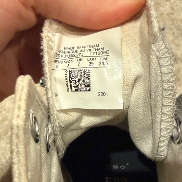 Converse High-Tops in Light Gray and Off-White - Picture 5 of 5